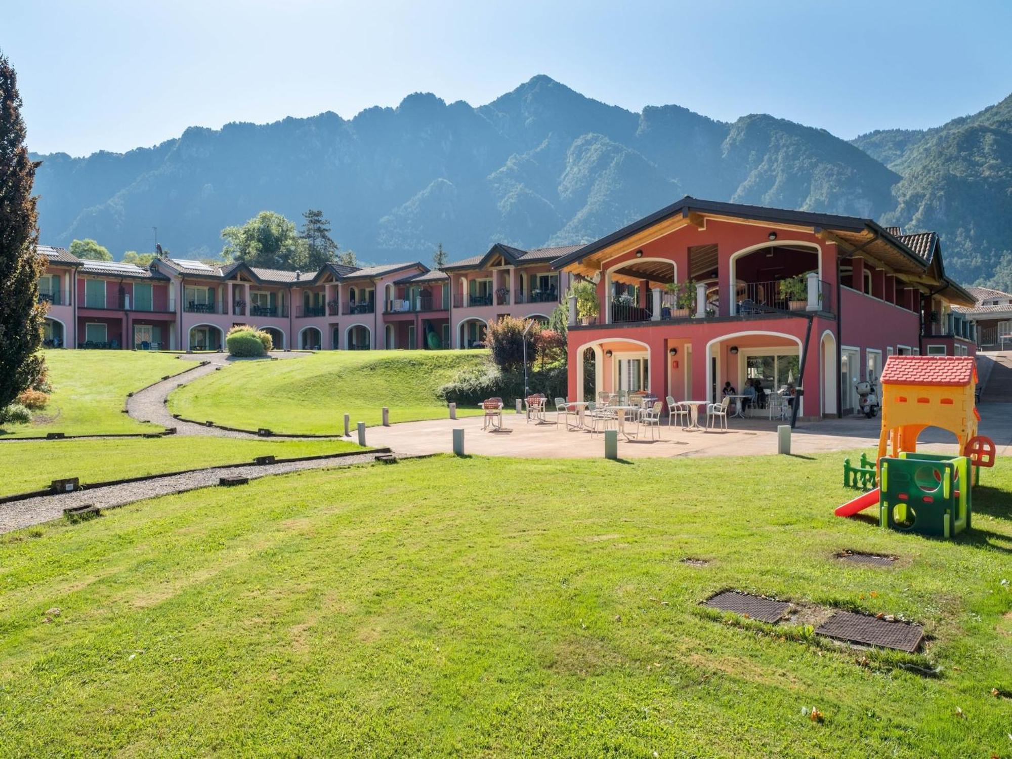 Spacious Apartment In Idro With Shared Pool Кроне Экстерьер фото
