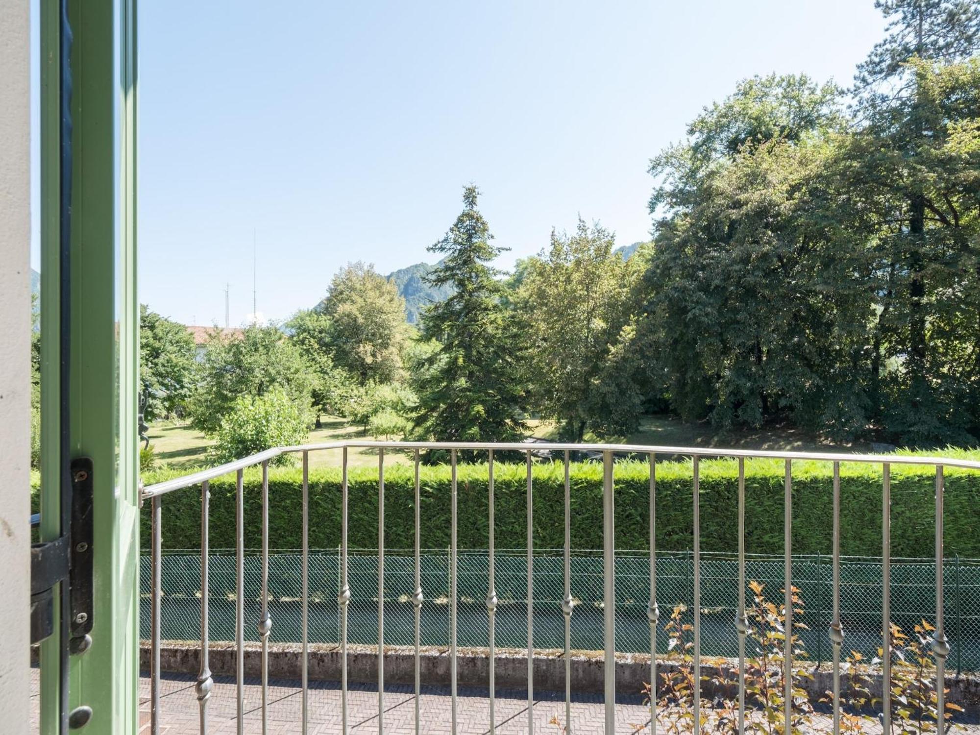 Spacious Apartment In Idro With Shared Pool Кроне Экстерьер фото
