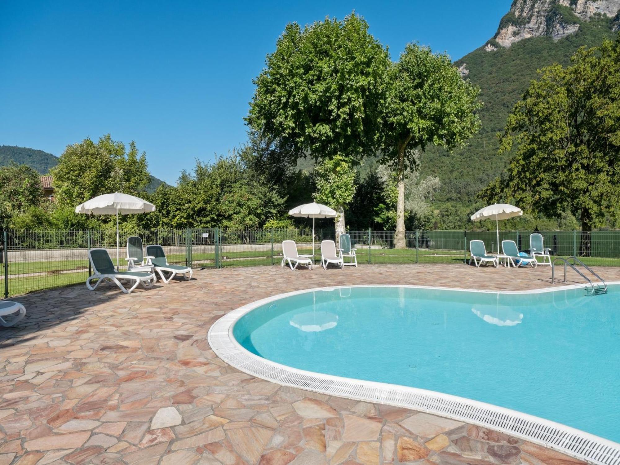 Spacious Apartment In Idro With Shared Pool Кроне Экстерьер фото