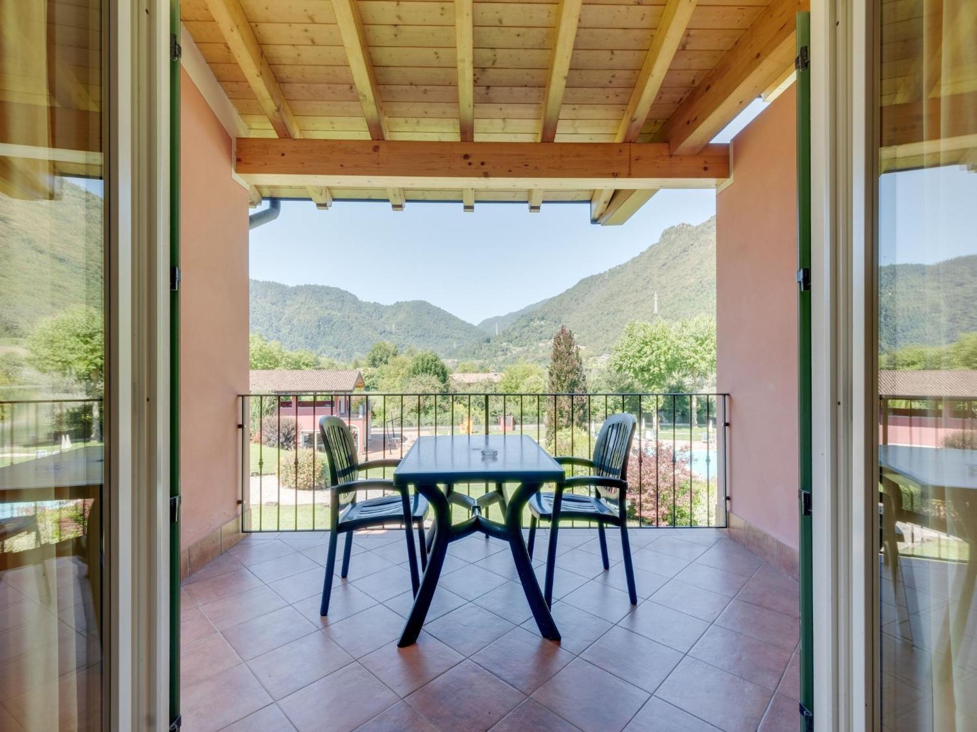Spacious Apartment In Idro With Shared Pool Кроне Экстерьер фото
